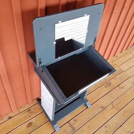 Sminkbord / Skrivpulpet /Databord "skolka"