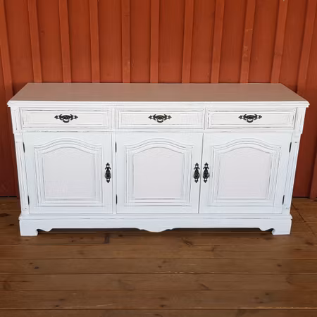 Skänk "shabby"