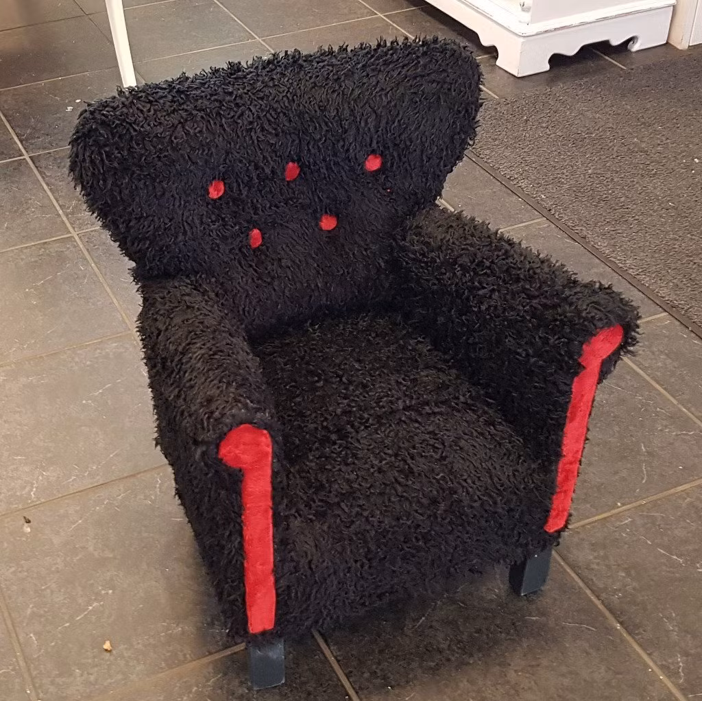 Barnfåtölj "Vargtass"