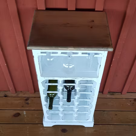 Vinställ "Renoveringsuppdrag"