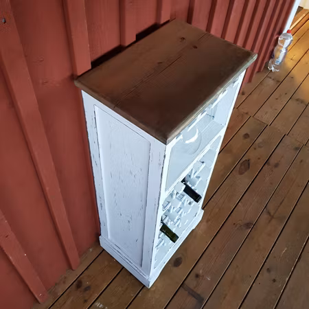 Vinställ "Renoveringsuppdrag"