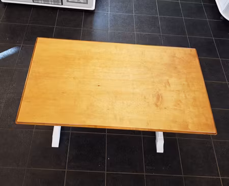 Matsalsbord "Renoveringsuppdrag"