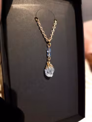 Halsband Med Celestin