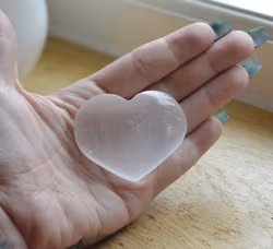 Vit Selenit Hjärta Liten
