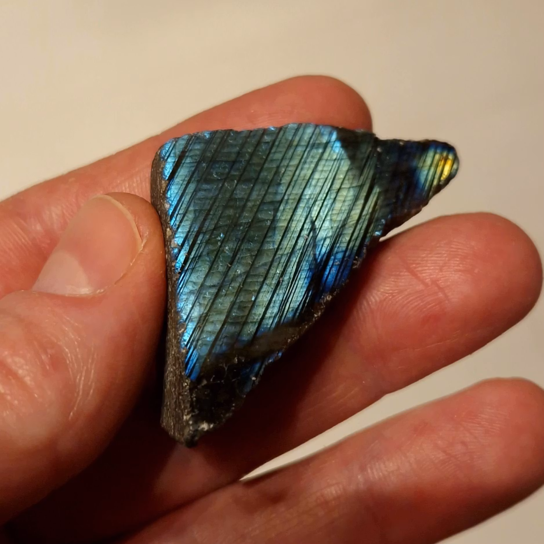 Labradorit Halvpolerad Skiva 25,8 g