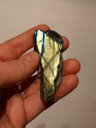 Labradorit Halvpolerad Skiva 60 gram