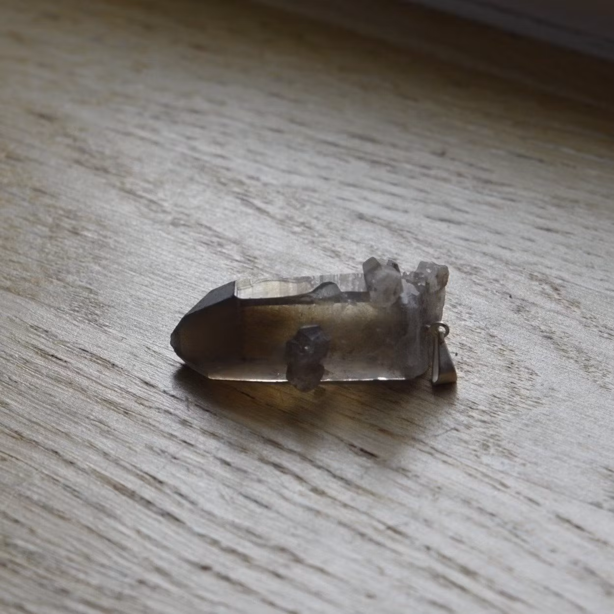 Hänge Rå Rökkvarts Spets Nr 2