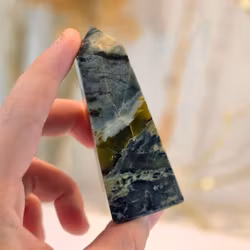 Torn Grön Serpentin 91 gram