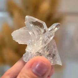 Kluster Av Bergkristall 39 g Med Inklusioner