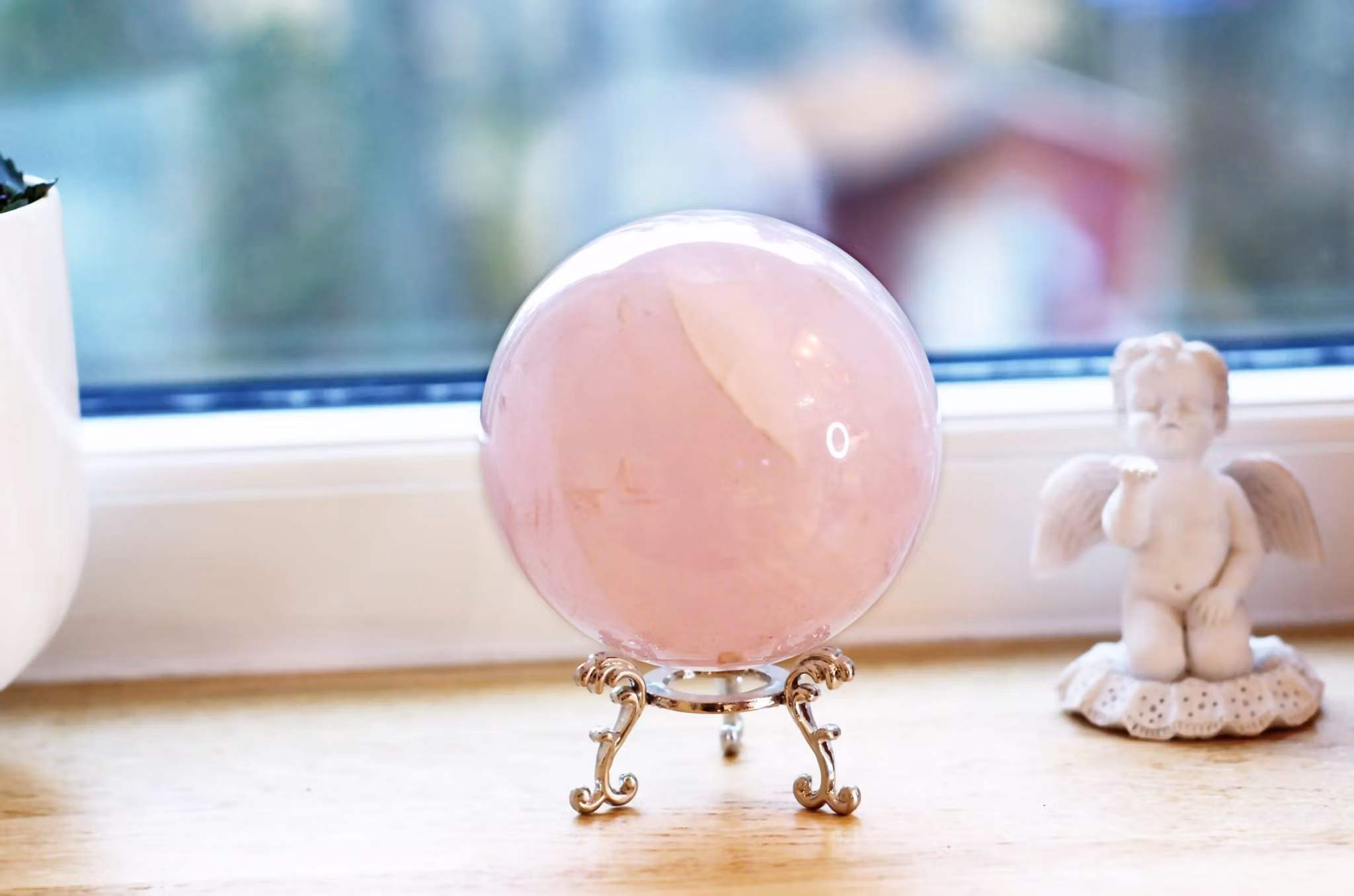 Klot Av Rosenkvarts 907 gr Naturliga Inklusioner & Regnbågsreflexer