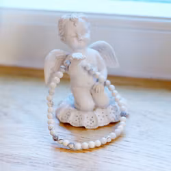 Howlit armband 4 mm klot