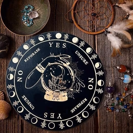 Pendelbräda I trä för pendel eller kristaller.