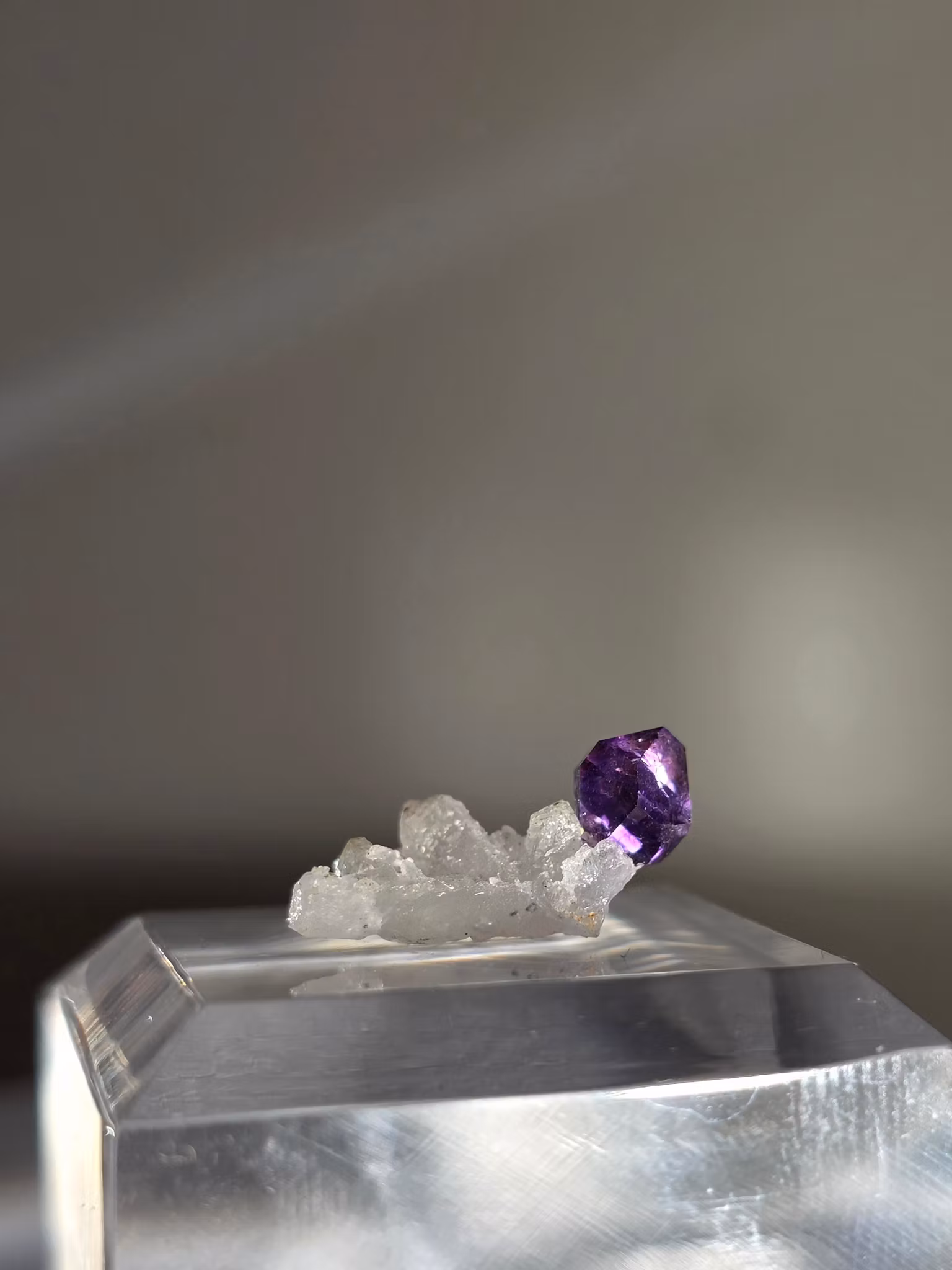 Ametist På Kvarts Från Gruvan Kakamunurle