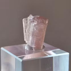 Rosa Turmalin Kluster Från Kunar 8,33 ct