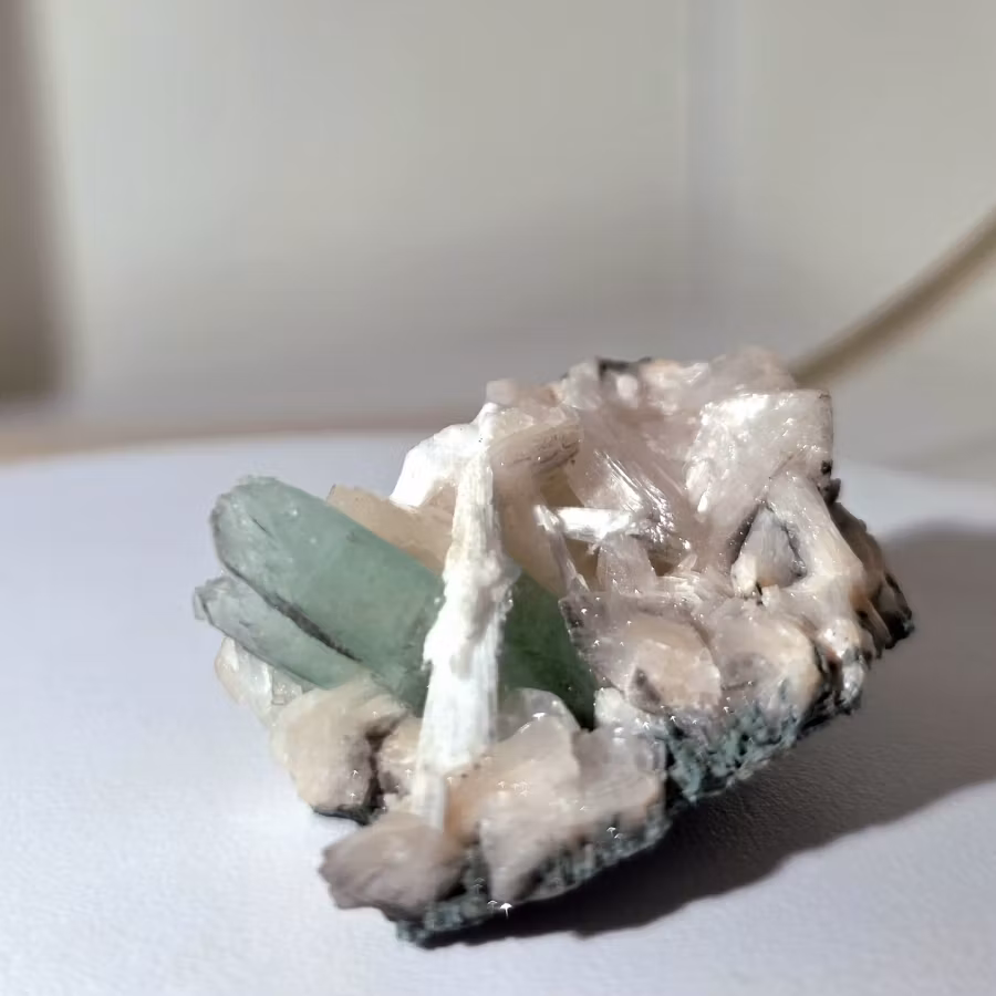 Grön Apofyllit Med Stilbit & Scolecit Spray