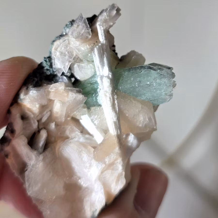 Grön Apofyllit Med Stilbit & Scolecit Spray