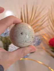 Klot av Rosa Turmelin I Kvarts