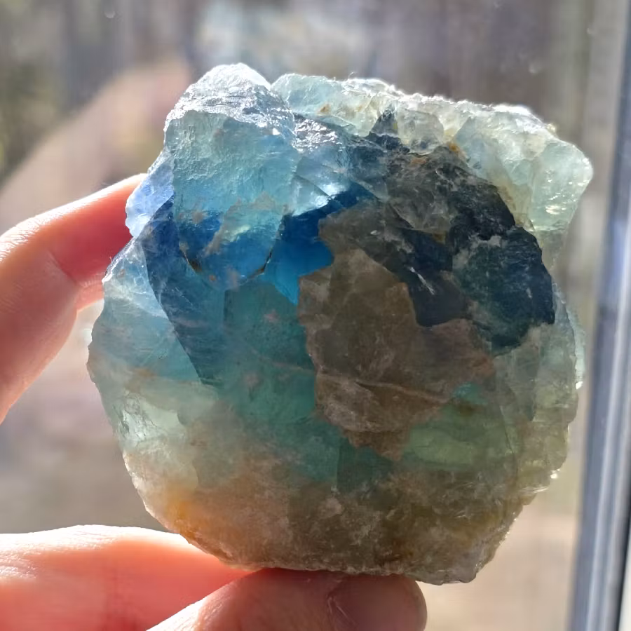 Kopia Rå Fluorit Med Ställning nr 2