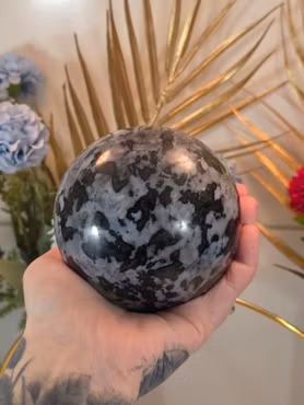 Klot Av Mystic Merlinite 962 gram