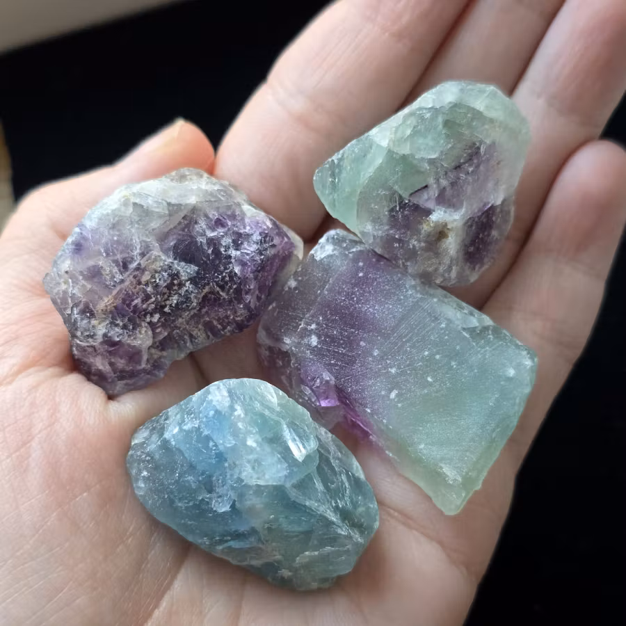 Rå Regnbågsfluorit