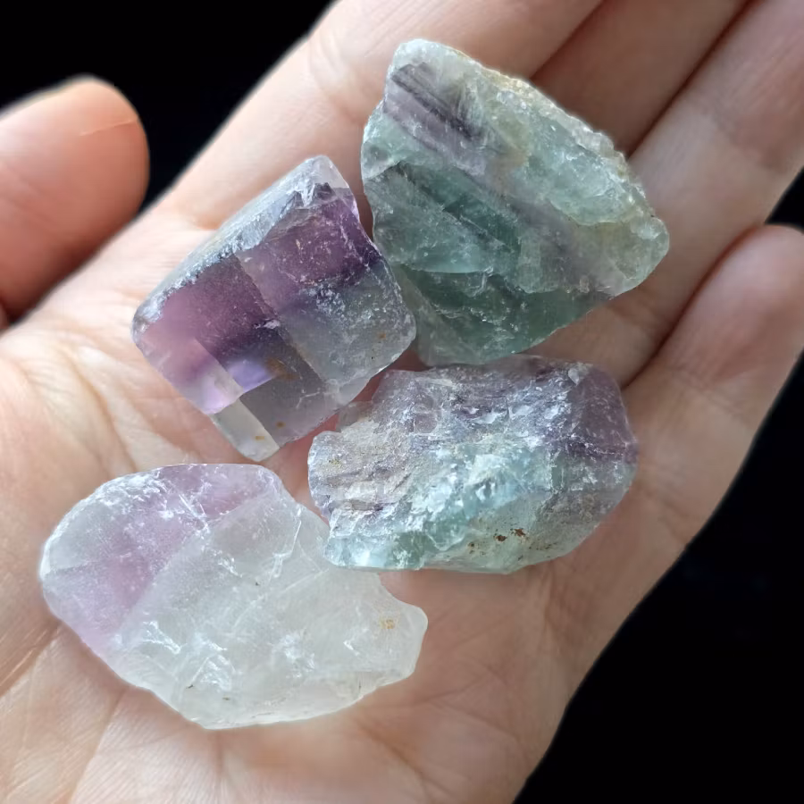 Rå Regnbågsfluorit