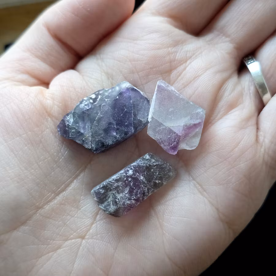 Rå Regnbågsfluorit