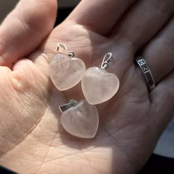 Hänge Rosenkvarts Hjärta