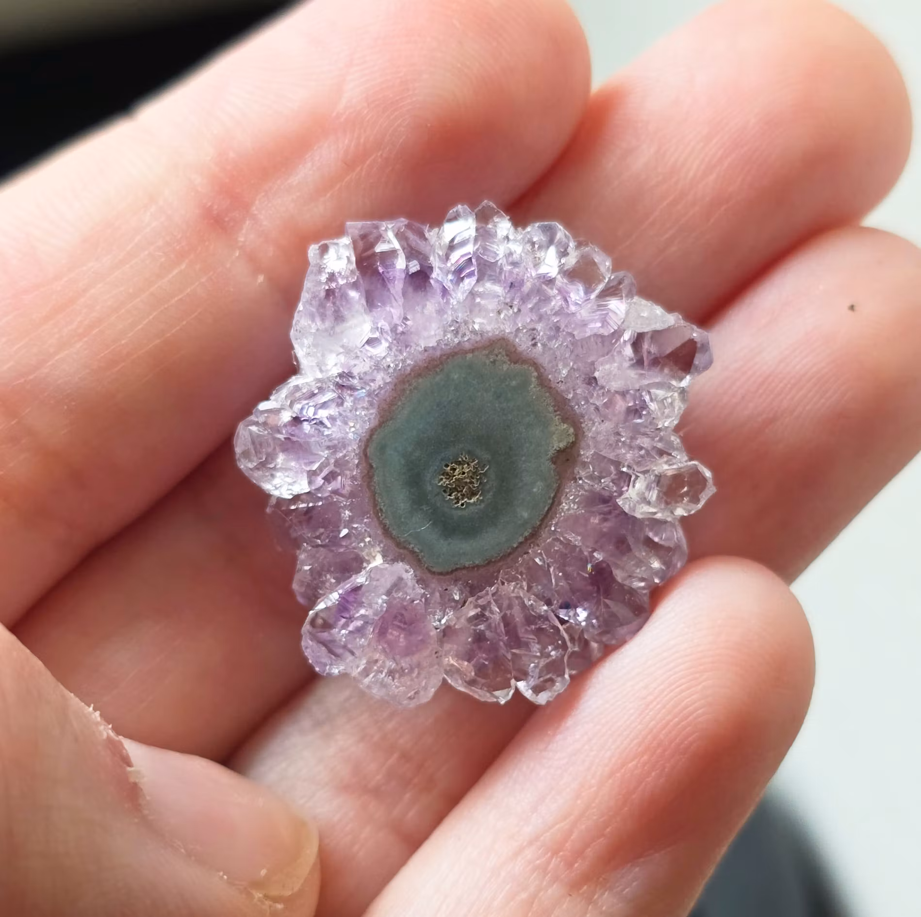 Ametist Stalaktit I Display