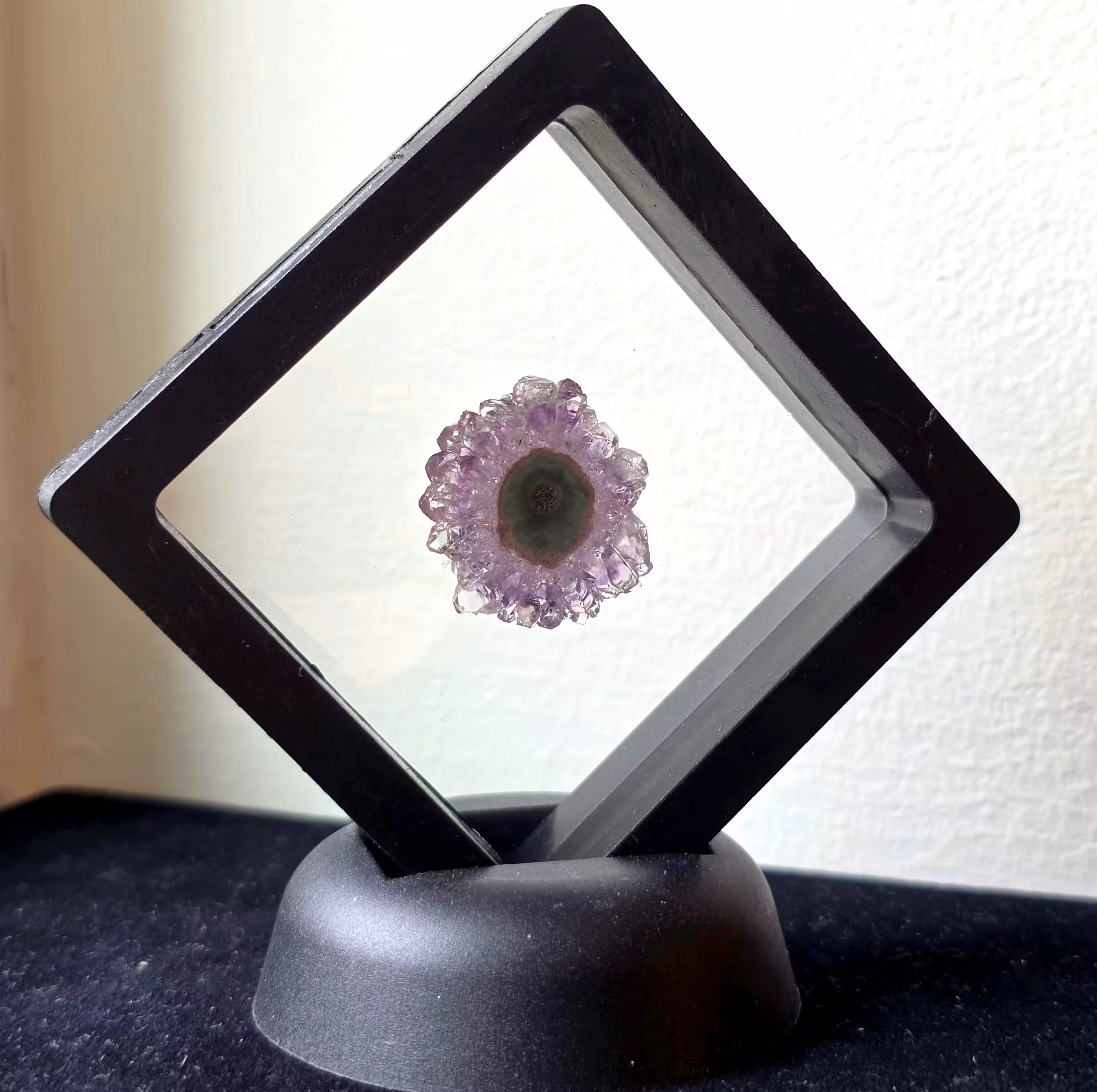 Ametist Stalaktit I Display