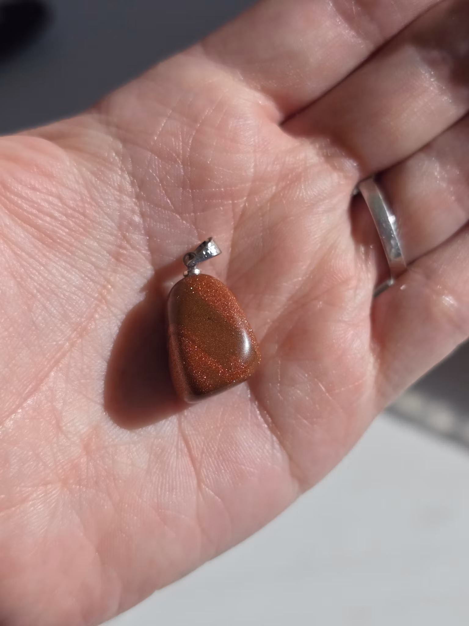 Sandsten ”Goldstone” Hänge