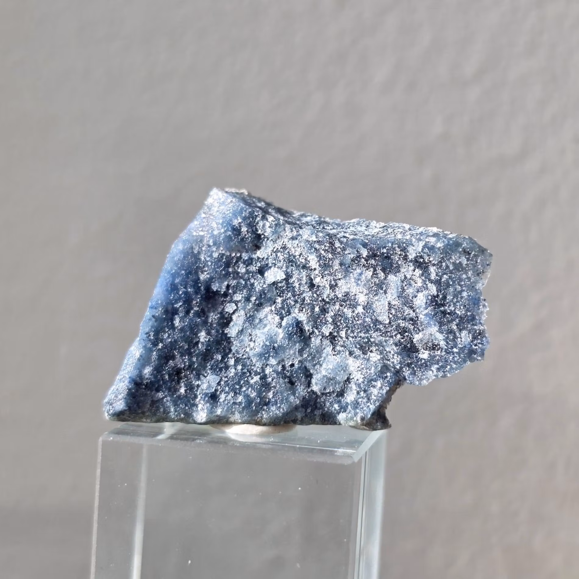 Naturlig Dumortierit 4,95 gram Från Finland