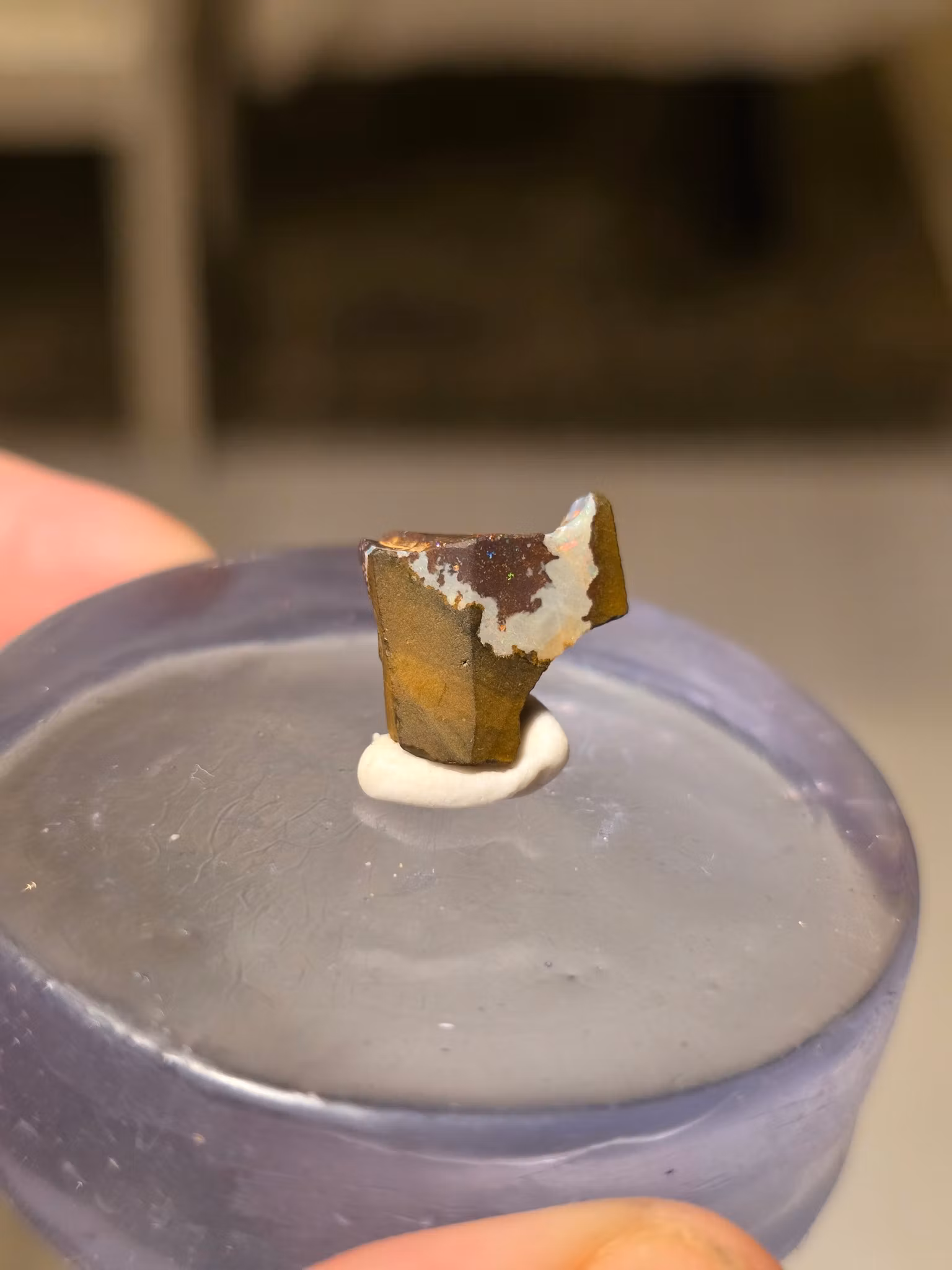 Rå Boulder Opal från Koroit 5,77 ct