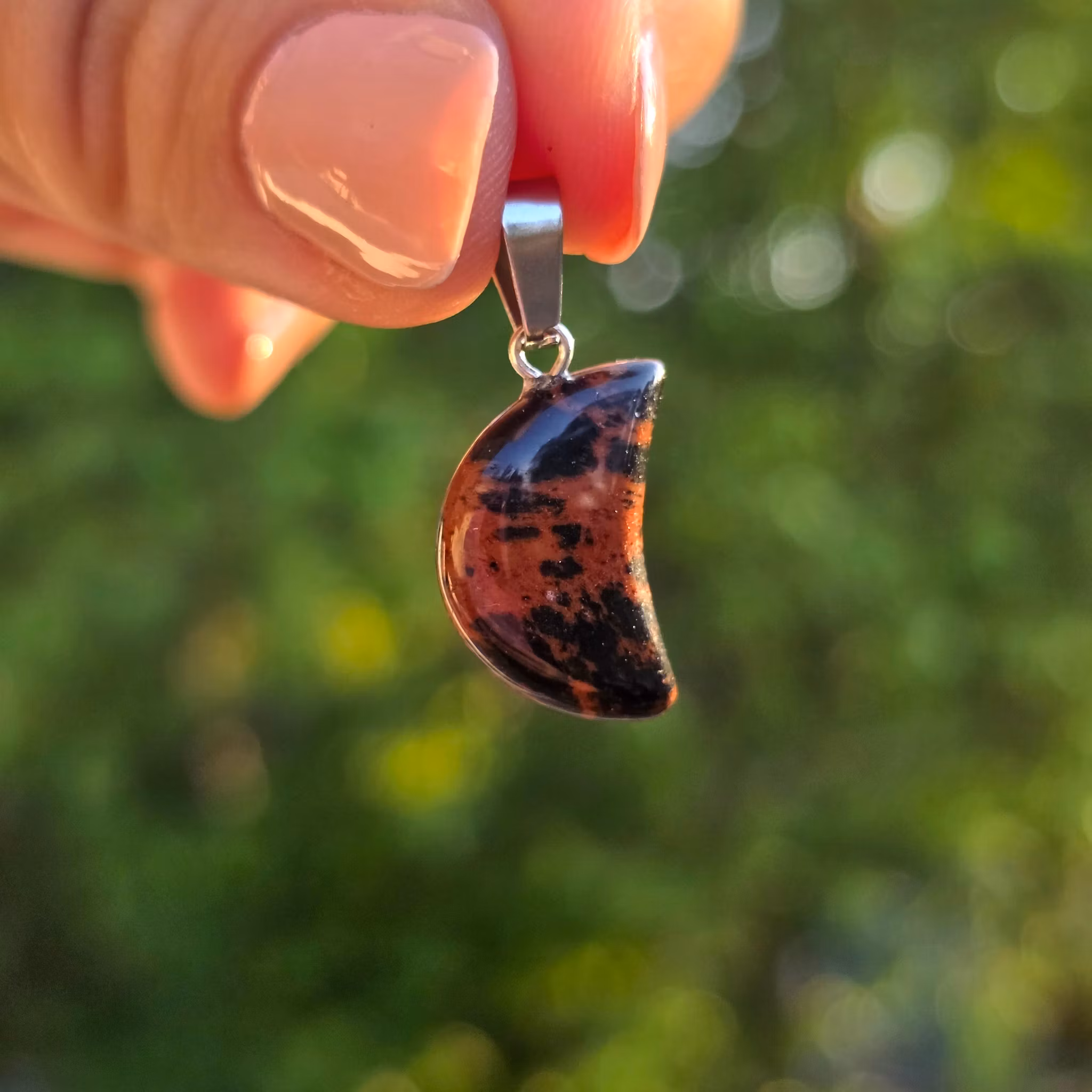 Hänge Måne Mahogny Obsidian
