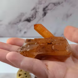 Mandarinkvarts kluster 56,6 gram