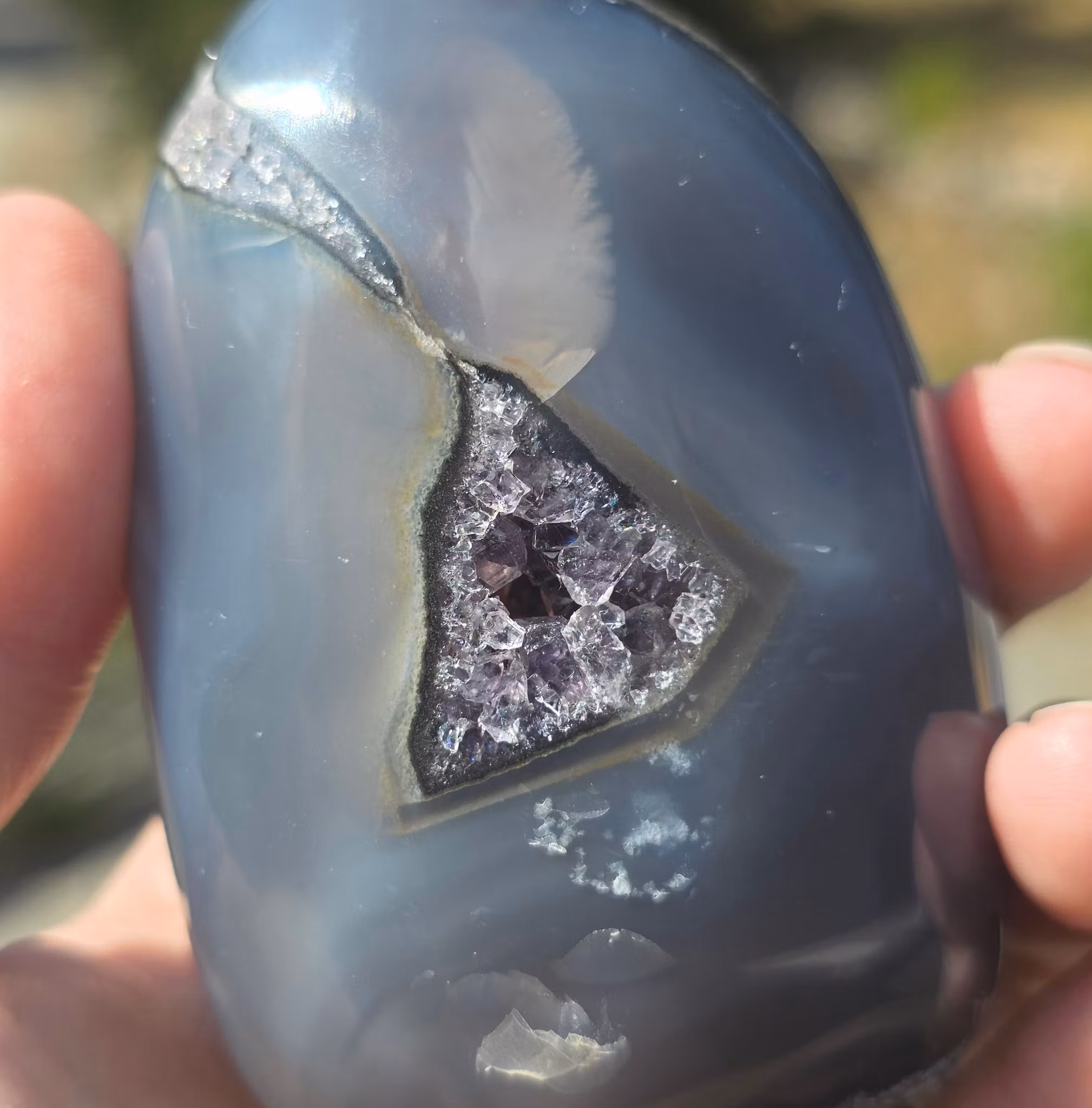 Bicolor Agat Med Druzy Polerad Uruguay 230 g
