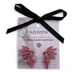Nymph Fevingar Örhängen Rosa