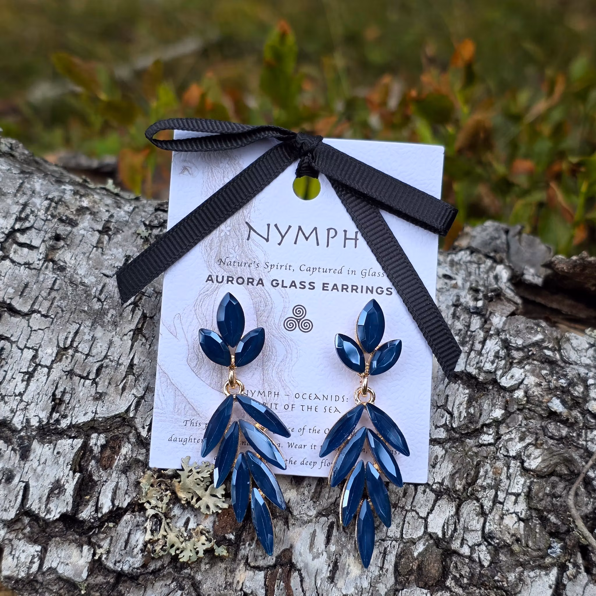 Nymph Skymningsvingar Örhängen Mörkblå