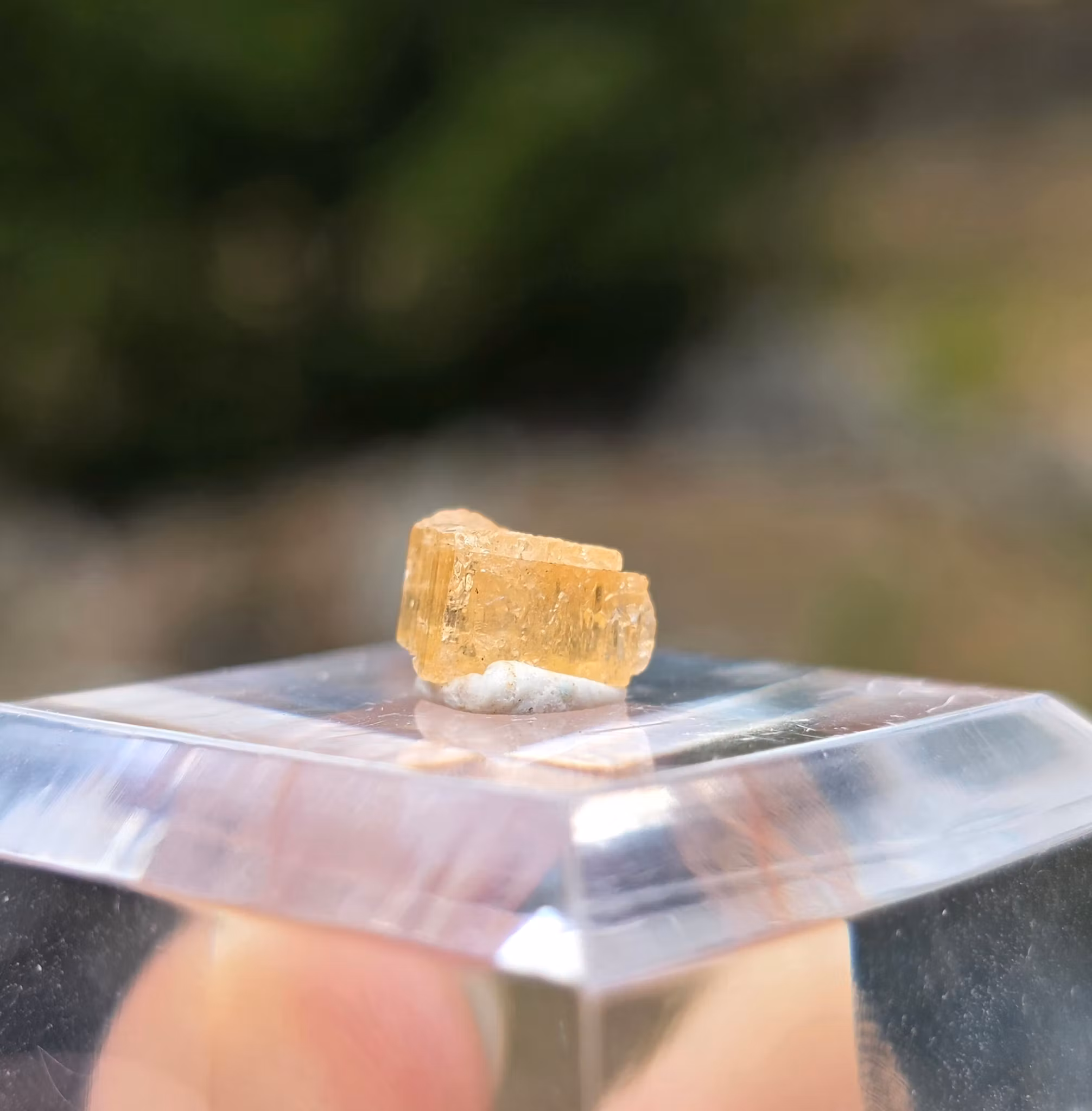 Rå Imperial Topas Ouro Preto, 2,25 ct