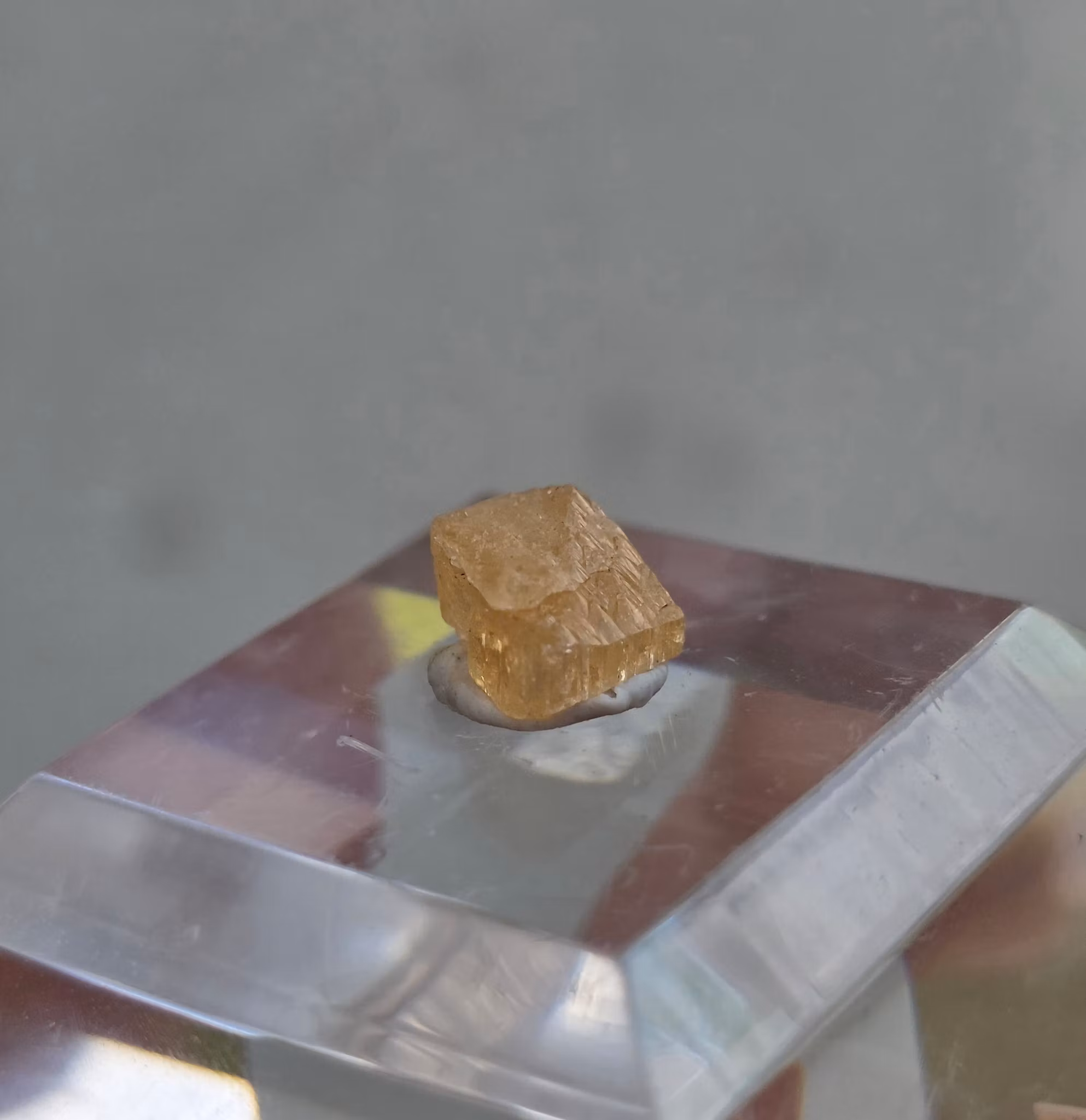Rå Imperial Topas Ouro Preto, 2,25 ct