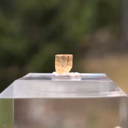 Rå Imperial Topas Ouro Preto, 0,95 ct