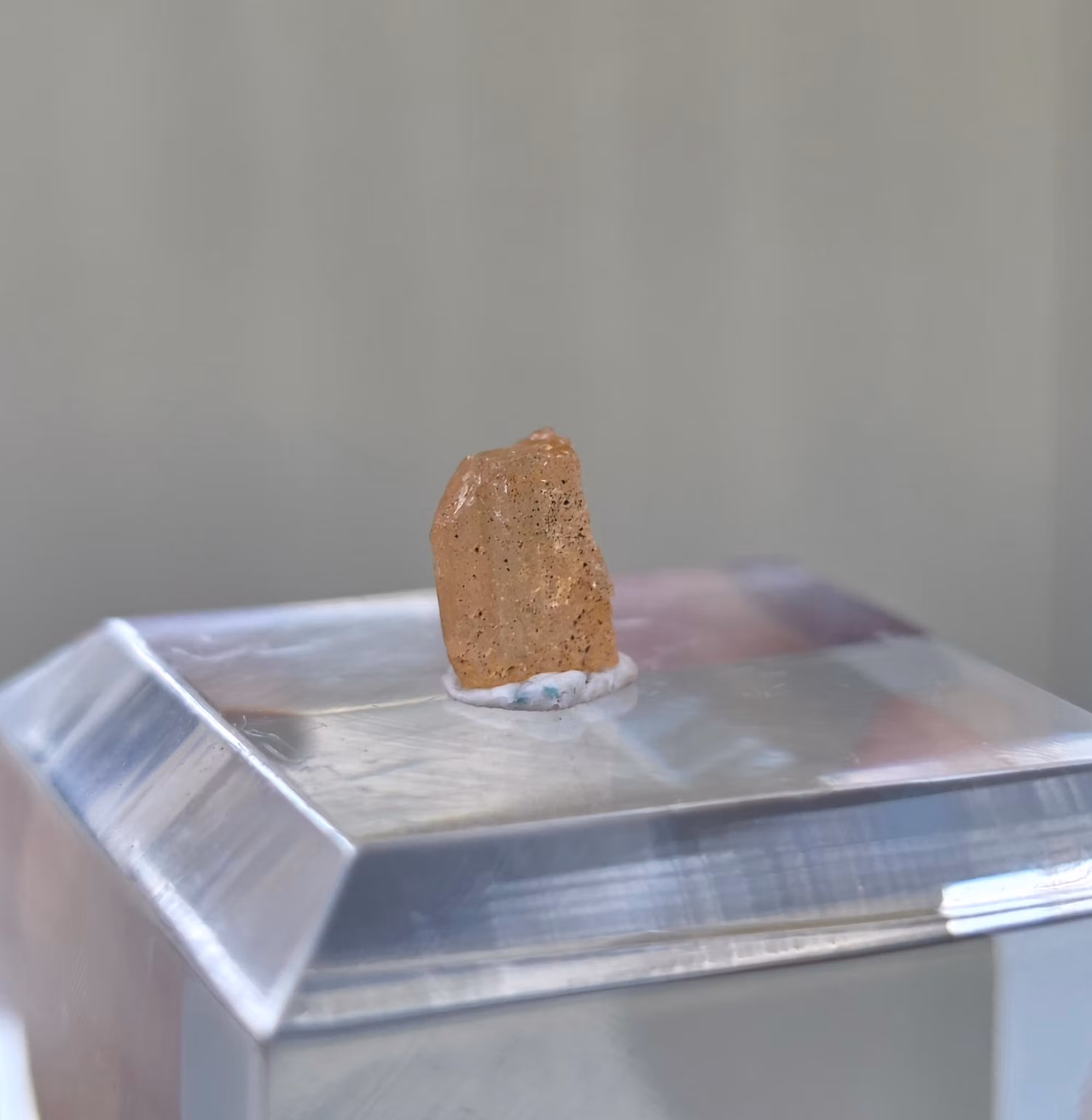Rå Imperial Topas Ouro Preto, 1,10 ct