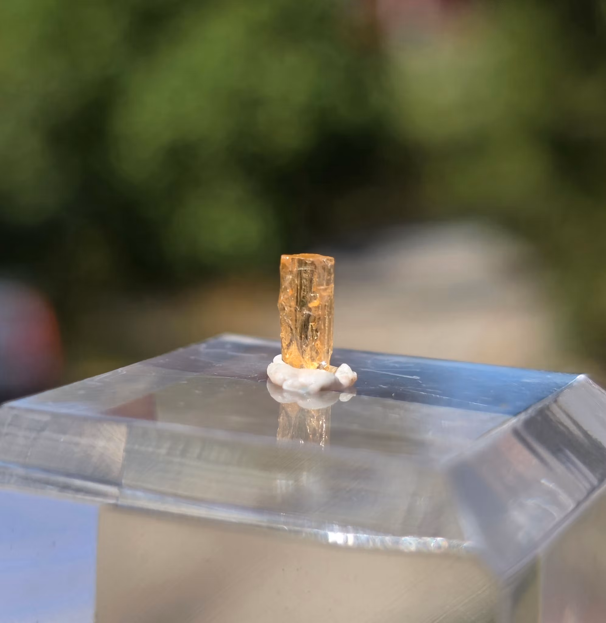 Rå Imperial Topas Ouro Preto, 0,60 ct