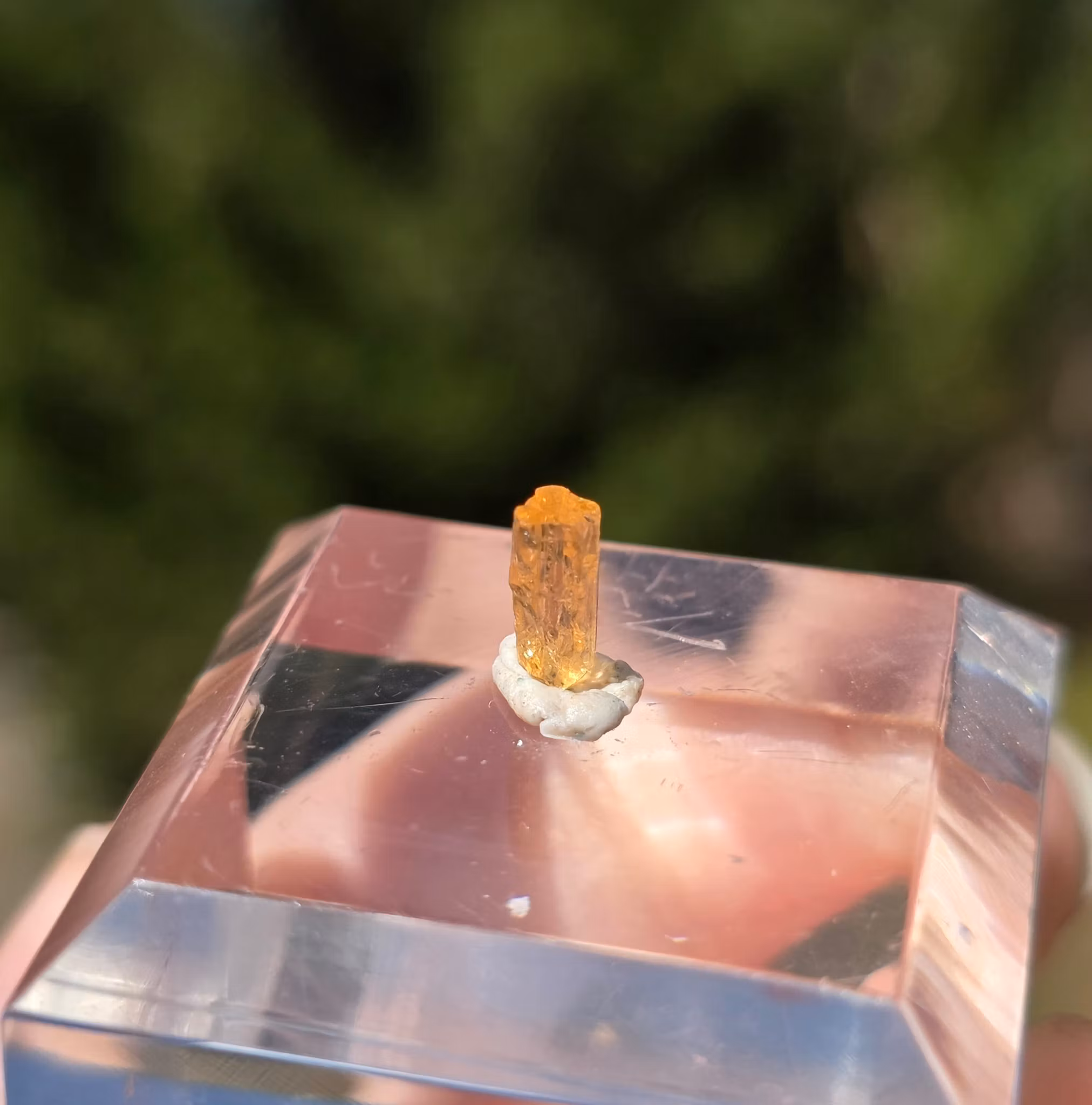 Rå Imperial Topas Ouro Preto, 0,60 ct