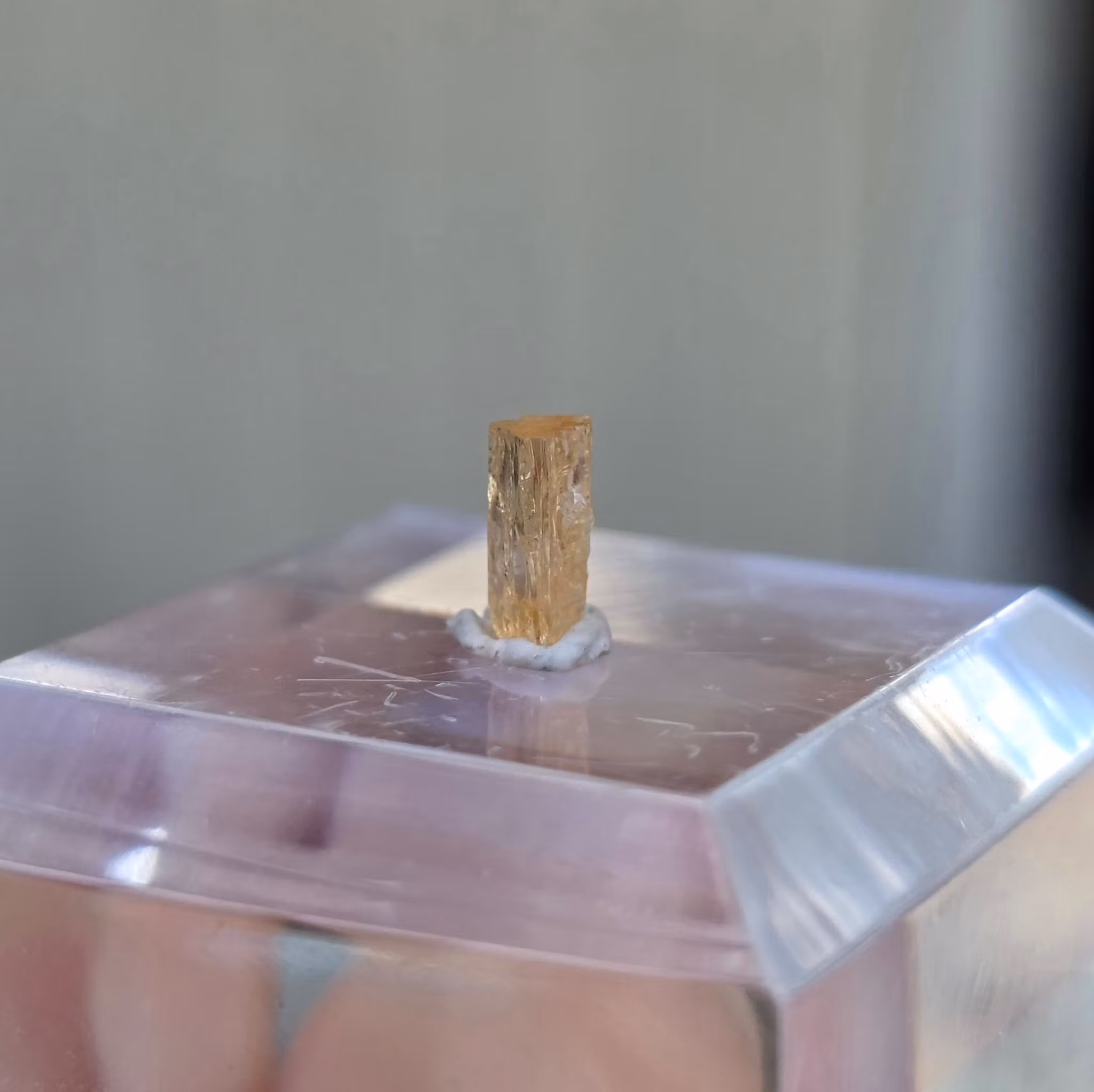 Rå Imperial Topas Ouro Preto, 0,60 ct