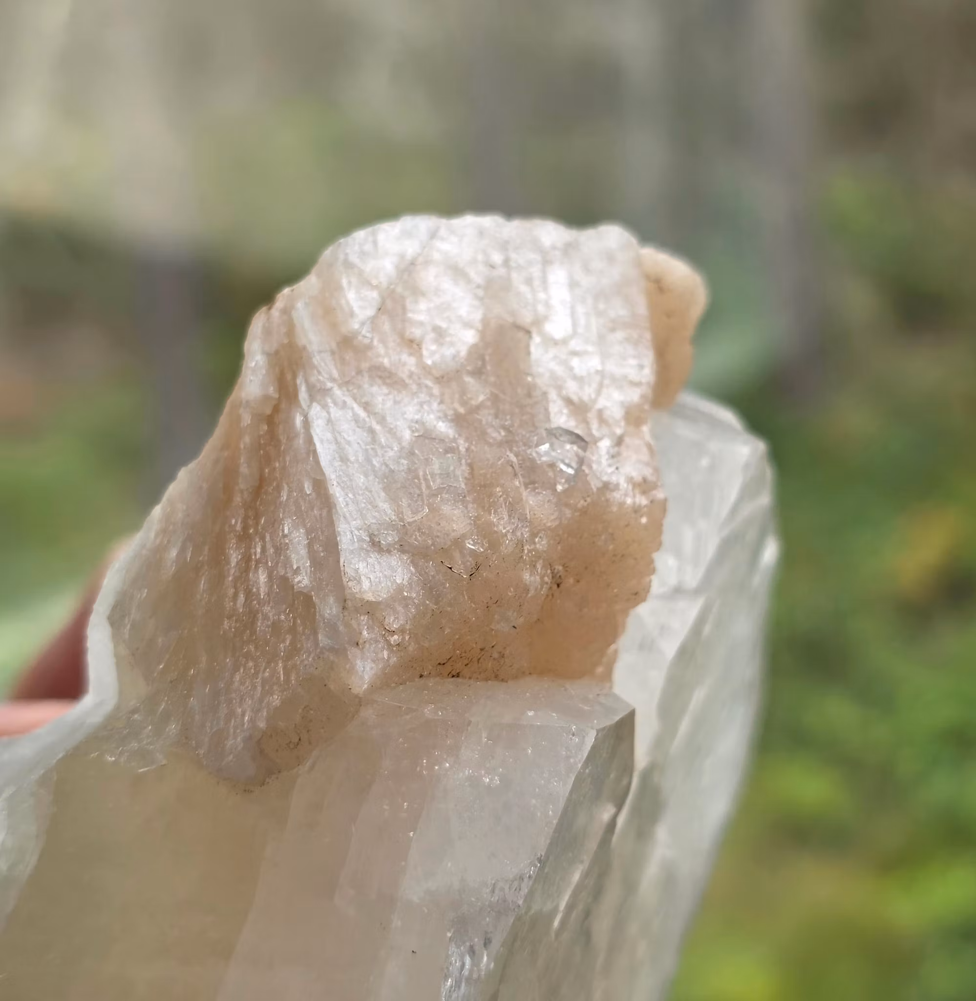 Stort Kluster Av Apofyllit Och Stilbit 450 gram