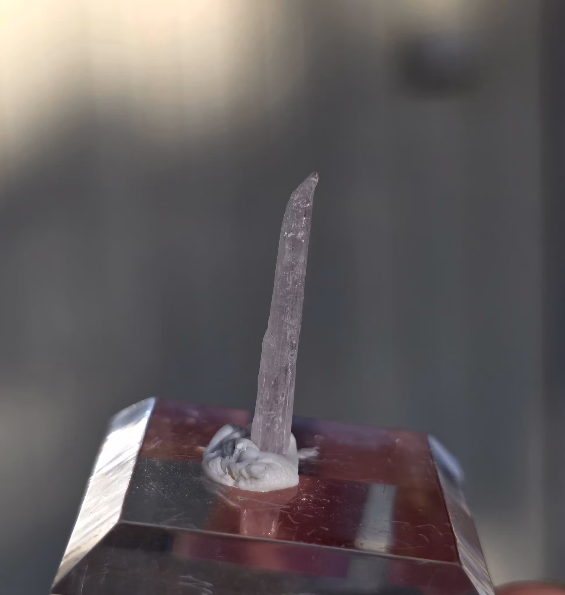 Rå Spodumen Kunzit Från Afghanistan 2,10 ct