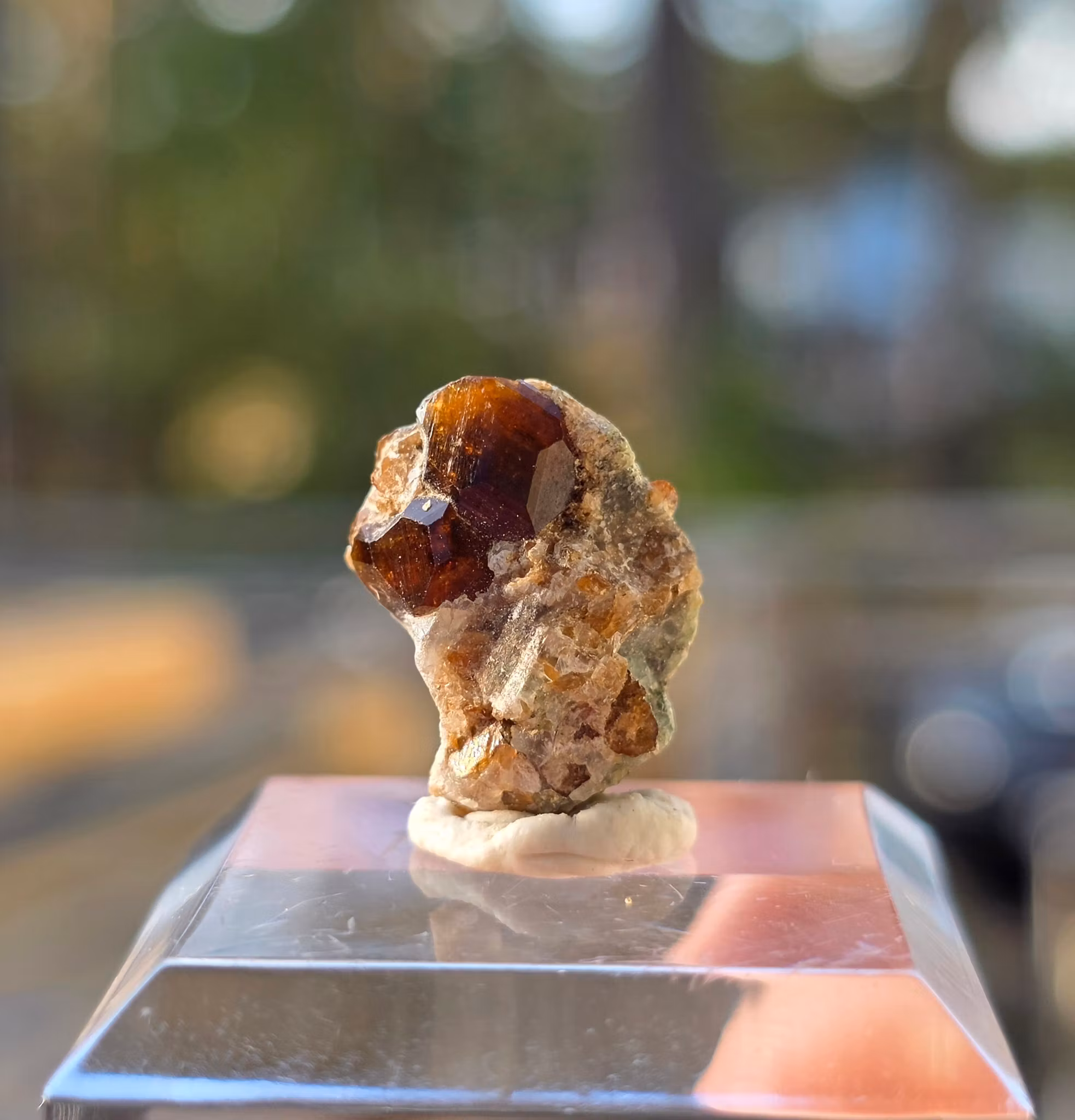 Spessartit Granat 17,30 ct Med Kuber