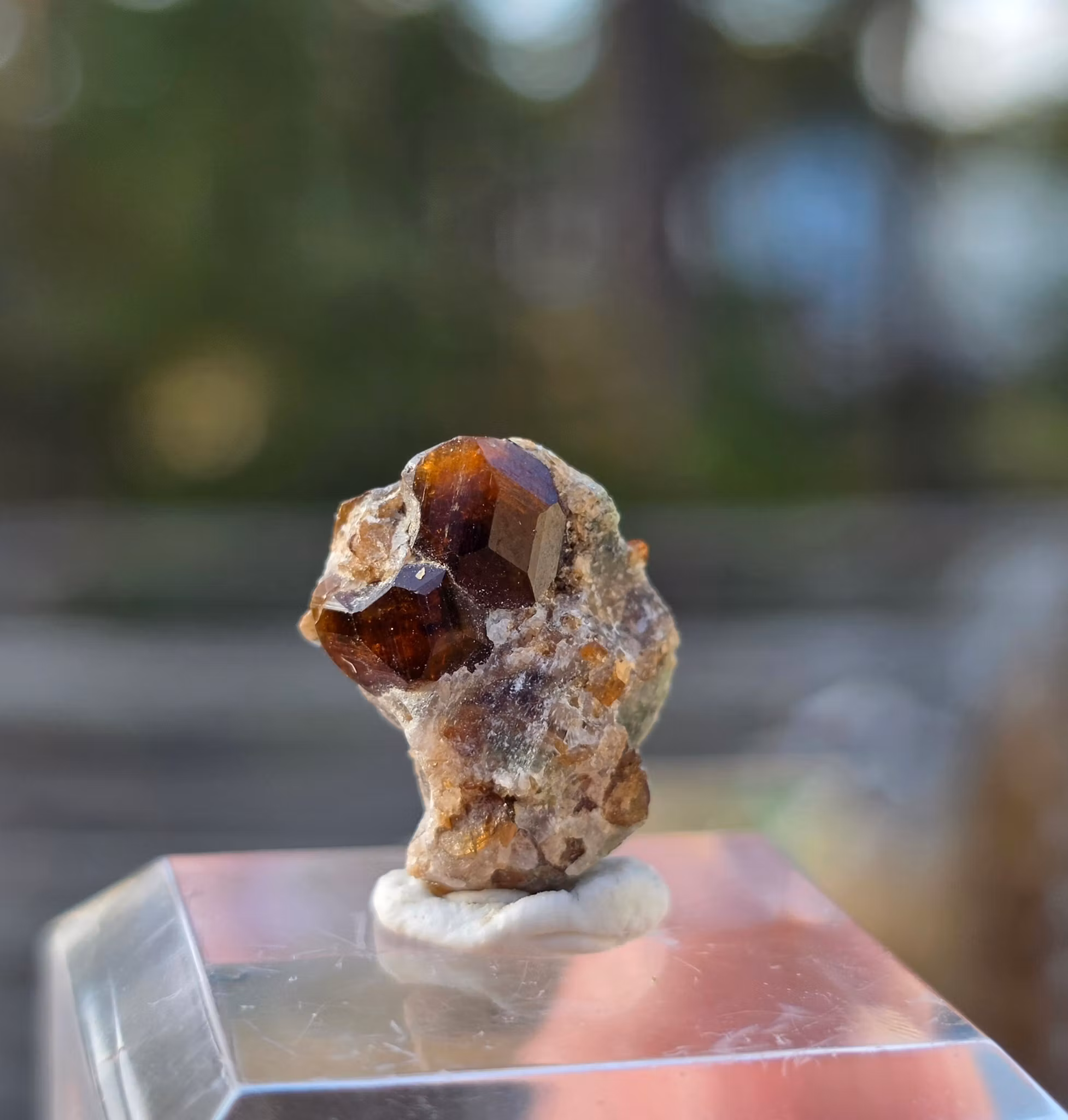Spessartit Granat 17,30 ct Med Kuber