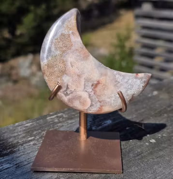 Rosa Ametist Måne Med Kvarts