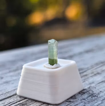 Tvåfärgad Turmalin Med Pyramidspets 1,35 ct